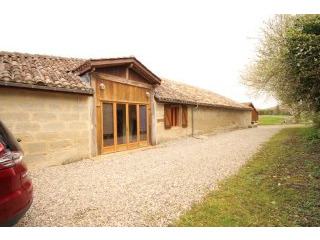4 Bedroom Stone House In Quiet..