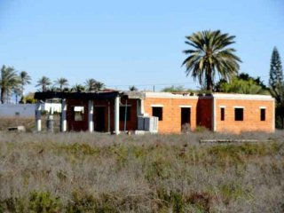 Villa Bargain Project 10 mins to beach..