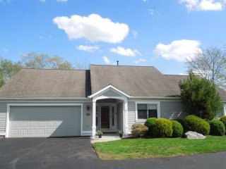 2 bedroom House For Sale: 768 Heritage..