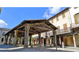 Unique Gite Complex In Picturesque..