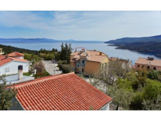 RABAC, ISTRA, KUĆA S 4 ETAŽIRANA STANA I GARAŽAMA, 370...