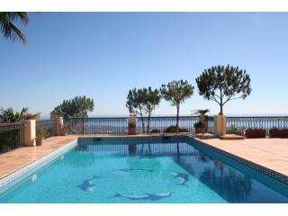 6 bedroom detached villa for sale