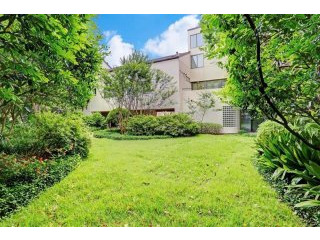 4 bedroom House For Sale: 2330 Albans..