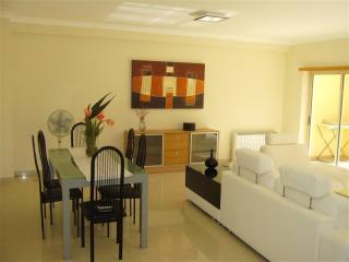 TOP FLOOR LUXURY APARTMENT WITH POOL