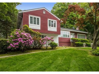 3 bedroom House For Sale: 6 Seton Way..