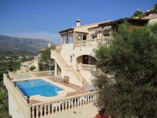 5 Bedrooms - Villa - Alicante - For Sale