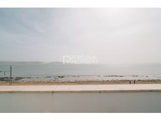 Spectacular 3 Bedroom Apartment With..