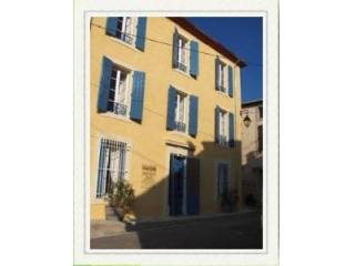 Maison De Maître In Excellent Condition..