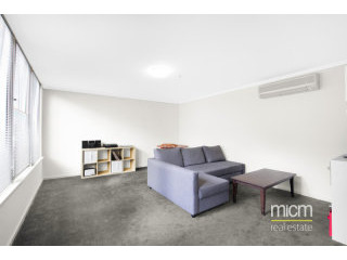 Rare One Bedroom Plus Study With Street..