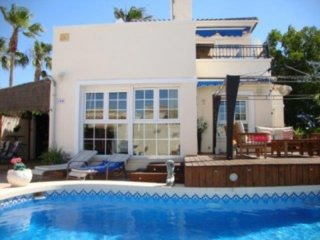 3 Bedrooms - Villa - Alicante - For Sale