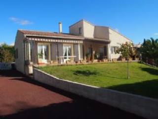 Beautiful Traditional Villa In..