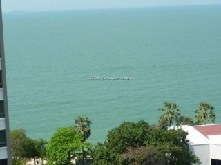 1 Bedroom Condo for sale in Wongamat -..