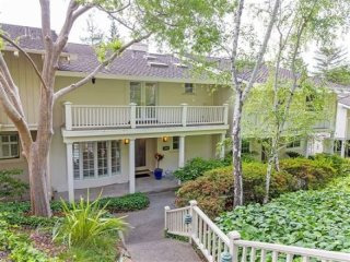 Remarkable townhome in saratoga