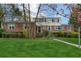 6 bedroom House For Sale: 1 Genesee..