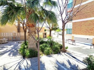 2 BED APARTMENT BY THE BEACH