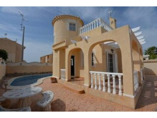 2 Bedroom 1 Bathroom Villa In Playa..