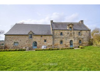 MORBIHAN - Nr. Pontivy - Family sized..