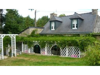 Charming stonebuilt cottage situated in..