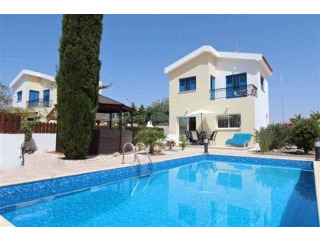 House Detached - For Sale - 2 Bedrooms