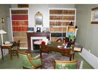 4 Bedrooms - Town House -..