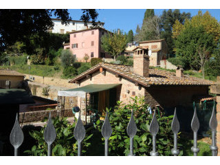 Little Detached Rustic With Private..