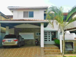 Renovated home in Villa de Las Fuentes..