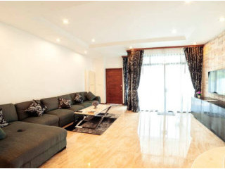 Lovely New Townhouse in Kamala with..