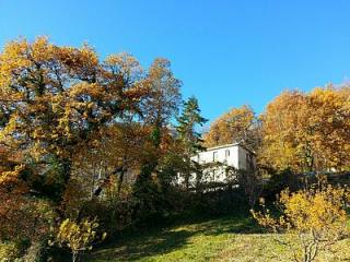 Stunning detached stone property in a..