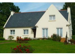 Neo-Breton Property on Nice Plot