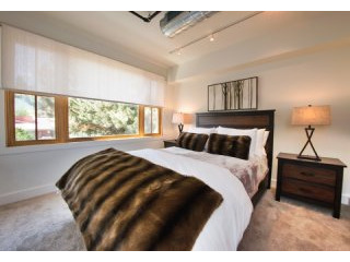 2 bedroom Apartment For Sale: Midland..