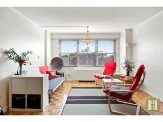 1 bedroom Apartment For Sale: 111 -20..