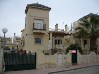 3 Bedrooms - Villa - Alicante - For Sale