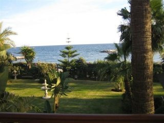2 Bedroom Middle Floor Apartment