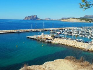 6 Bedrooms - Villa - Alicante - For Sale
