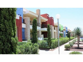 3 bedroom, 2 bathroom Apartment..