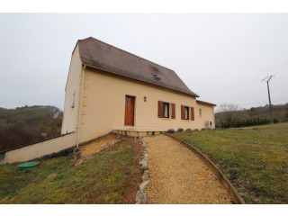 Superb Contemporary House on 3/4 Acre