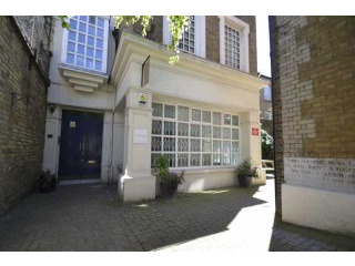 Chapel Place EC2A