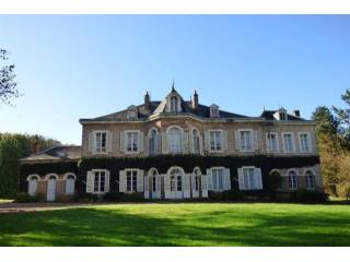 9 bedroom Castle For Sale: 80100..