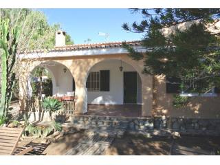 Beach side detached villa in la Zenia