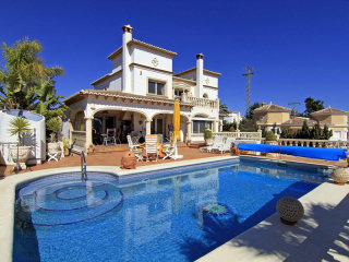 3 Bedrooms - Villa - Alicante - For Sale