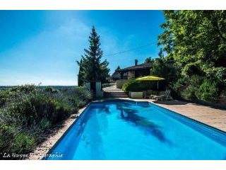 Beautifully restored farmhouse with..