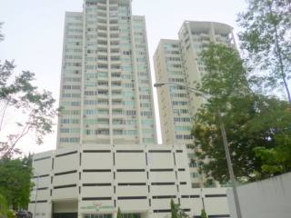 Beautiful Apartment For Sale Edison Park