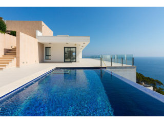 Newly built villa for sale in Costa..