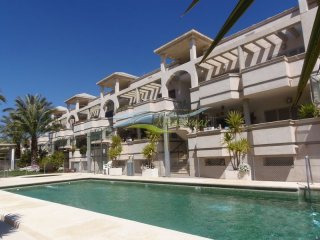 Ref.100822 . Penthouse - Sales -..