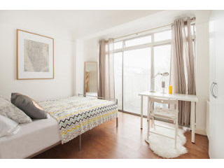 Single with double bed near Hanger Lane..