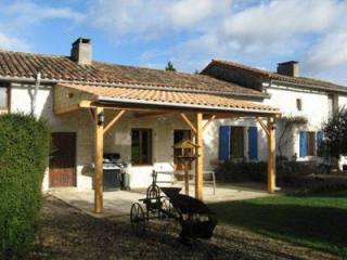 Pretty Stone Longere Which Has..
