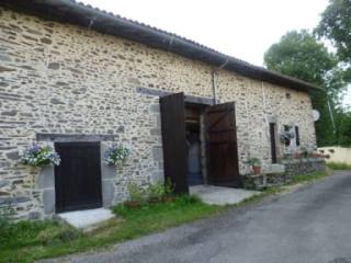 EC0531al Renovated Stone Farmhouse..