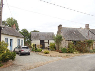 Nice Detached House with Outbuildings
