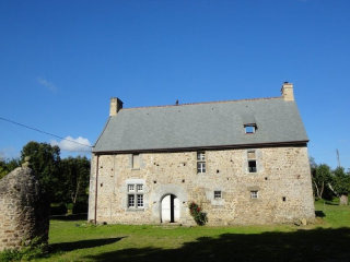 Manor House Set in Own Hamlet