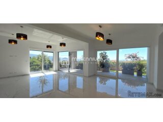 Otok Krk, samostojeća kuća, 200m2, bazen